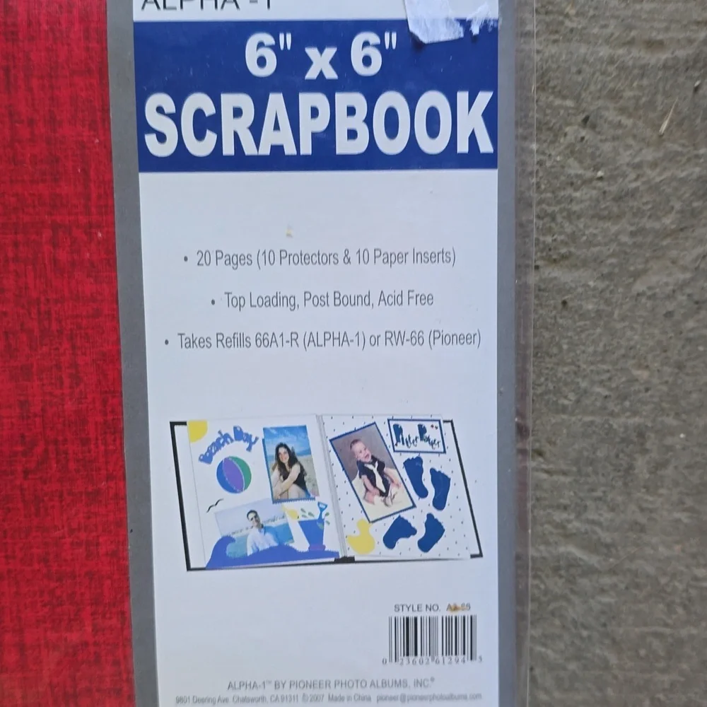 Scrapbook 6" X 6" 20 Pages Red Cover - Picture 2 of 3